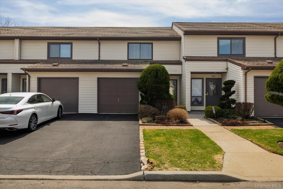 Unit for sale at 100 Daly Boulevard, Hempstead, NY 11572