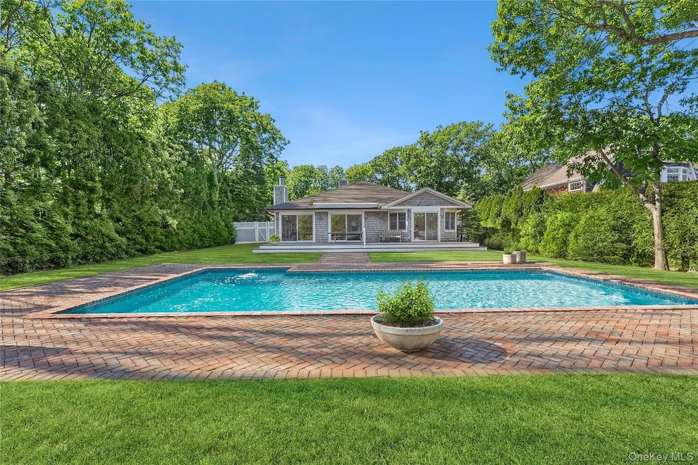Unit for sale at 122 Beach Road, Southampton, NY 11978
