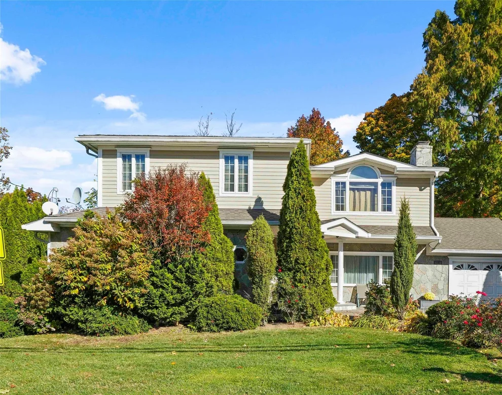 Unit for sale at 86 Heatherdell Road, Greenburgh, NY 10502