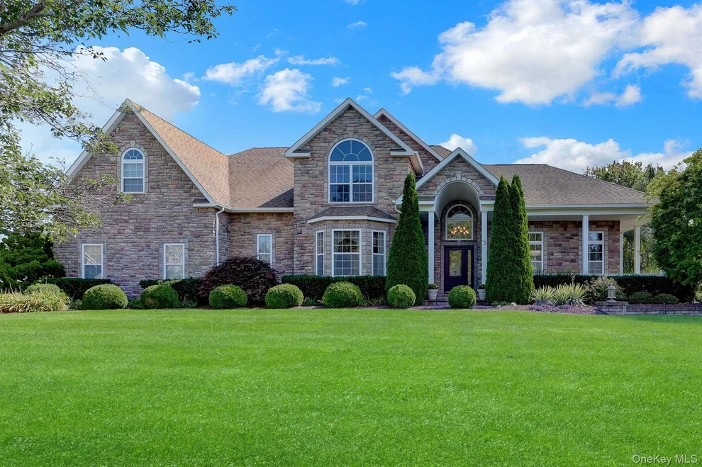 Unit for sale at 3 Sherwood Drive, Brookhaven, NY 11786