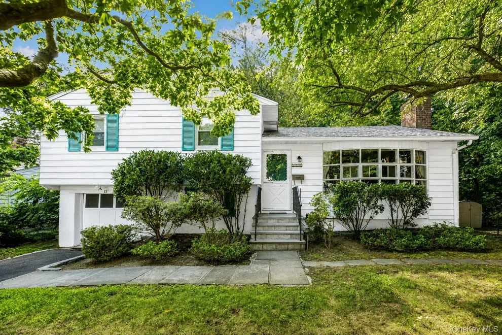 Unit for sale at 13 Vista Place, Greenburgh, NY 10530
