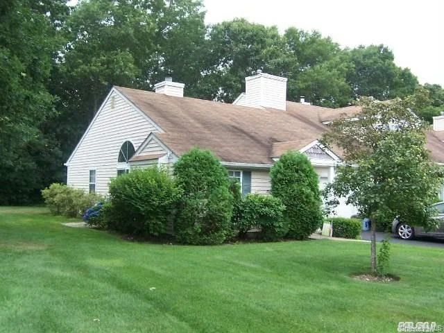 Unit for sale at 540 Race Place, Islip, NY 11769