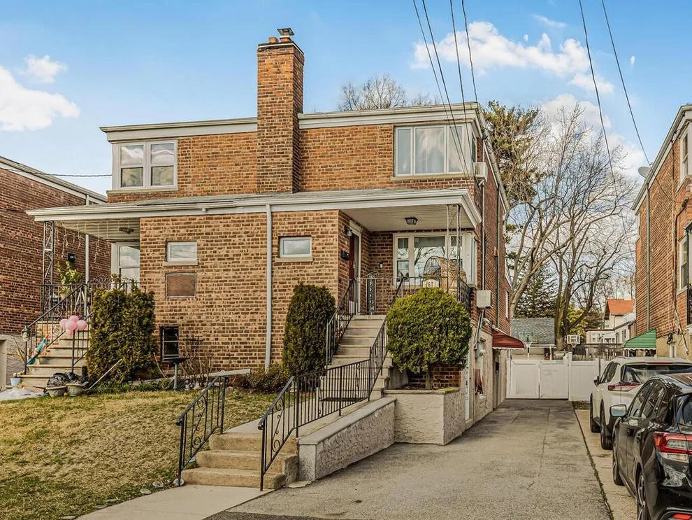 Unit for sale at 67 Shonnard Place, Yonkers, NY 10703