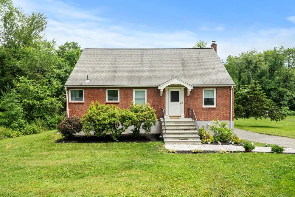 Unit for sale at 96 Wood Street, Putnam Valley, NY 10541