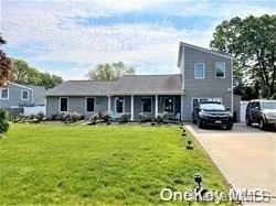Unit for sale at 8 Stratford Road, Brookhaven, NY 11764
