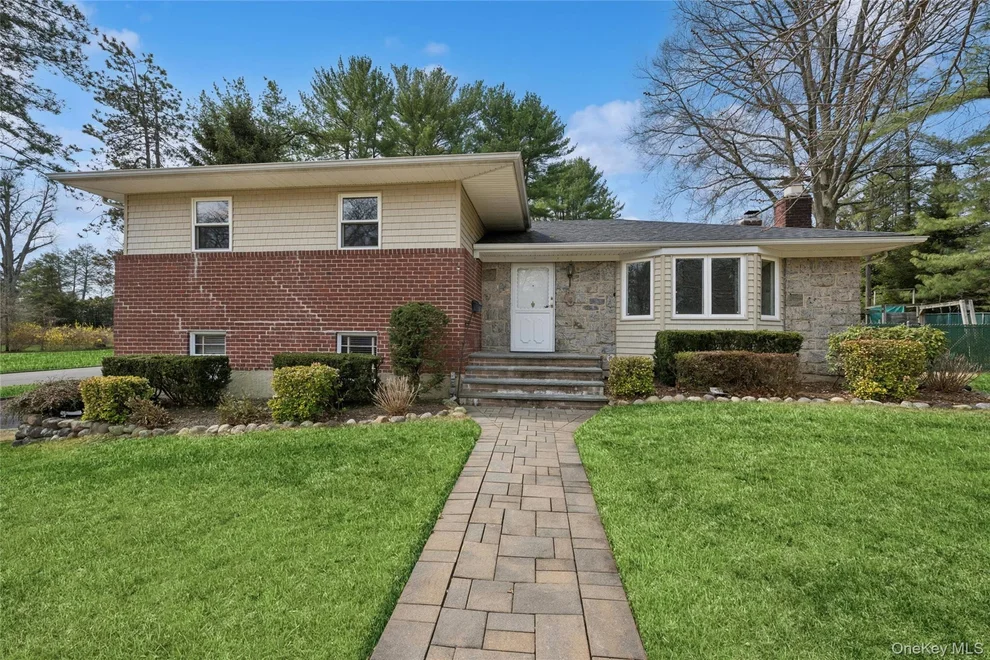 Unit for sale at 6 Viola Drive, Glen Cove, NY 11542