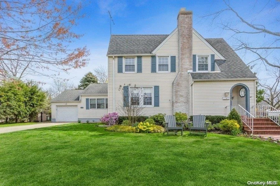 Unit for sale at 202 Bromleigh Road, Hempstead, NY 11530