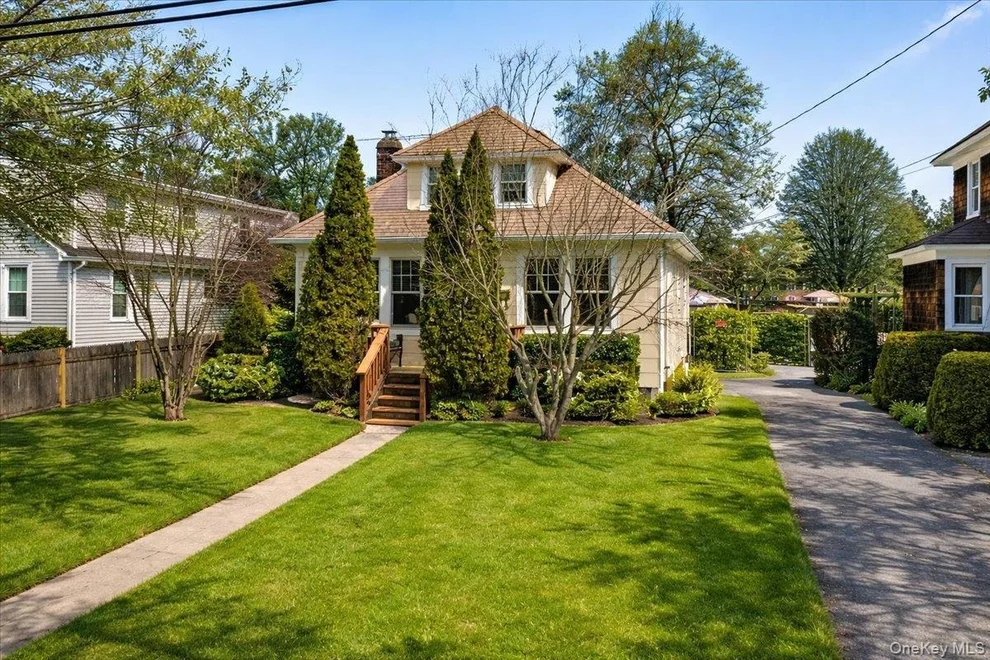 Unit for sale at 169 Sterling, Babylon, NY 11701