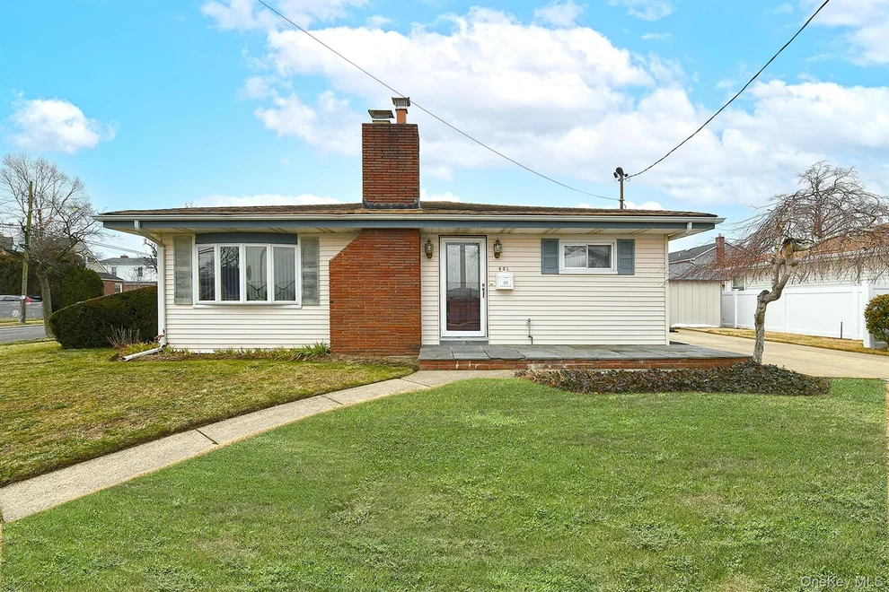 Unit for sale at 481 Leonard Boulevard, North Hempstead, NY 11040