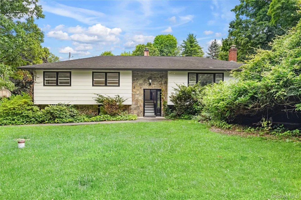 Unit for sale at 9 Catalpa Road N, Newburgh (Town), NY 12550