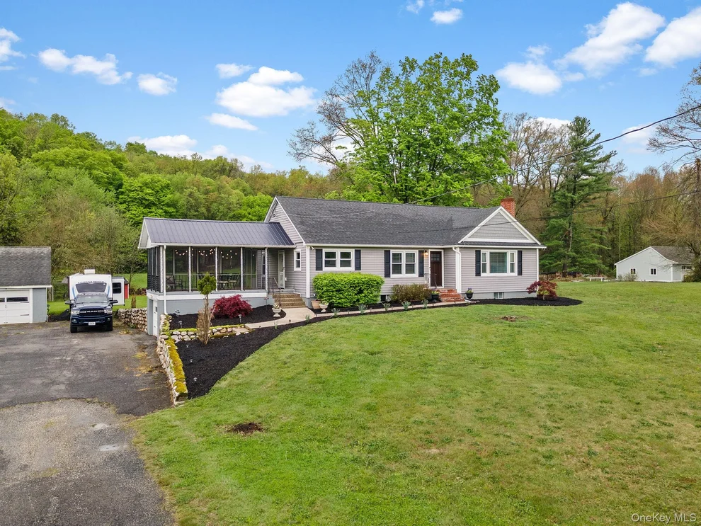 Unit for sale at 1327 County Route 17, Crawford, NY 12586