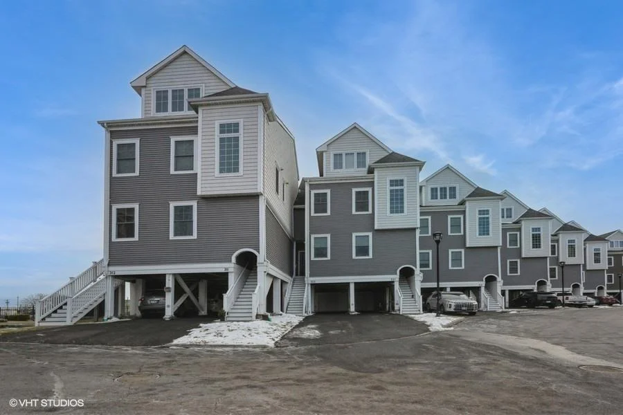 Unit for sale at 311 Marina Pointe Drive, Hempstead, NY 11518