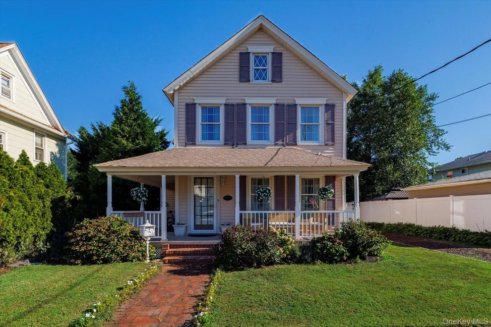 Unit for sale at 7 Waverly Place, Hempstead, NY 11570
