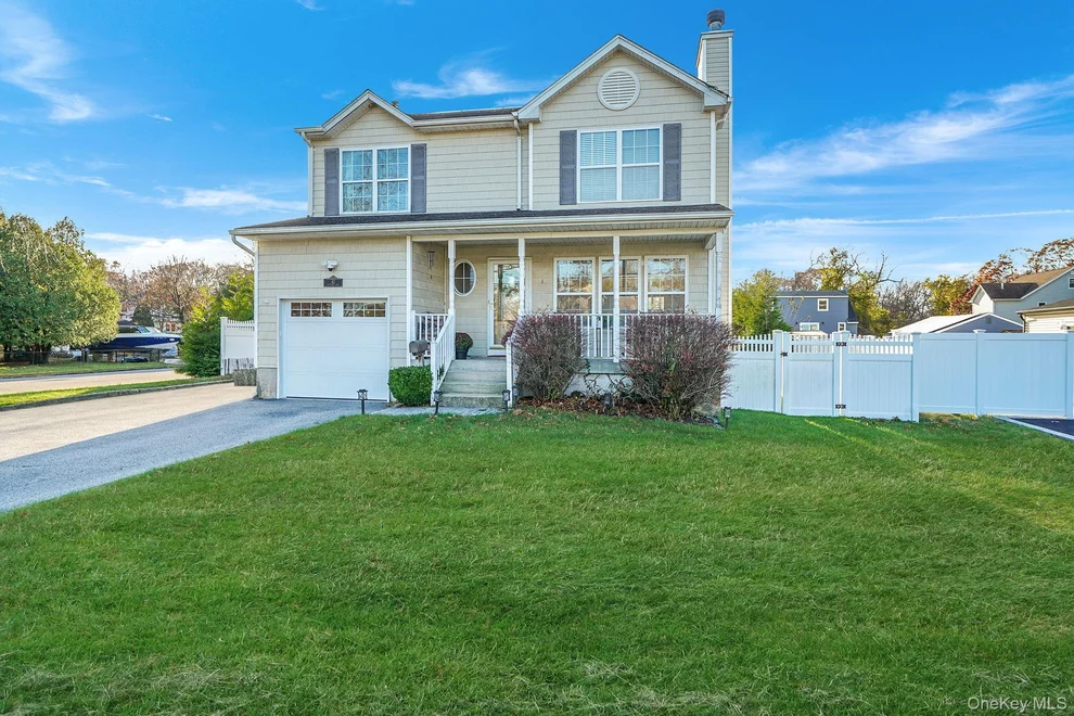 Unit for sale at 42 Quintuck Lane, Islip, NY 11730