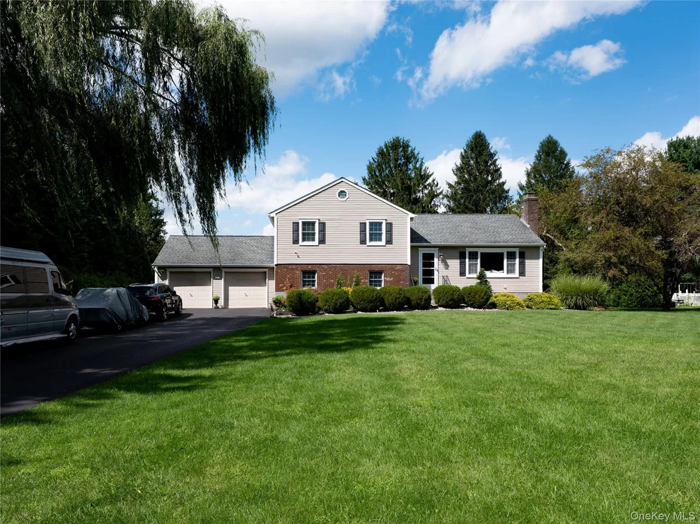 Unit for sale at 15 Deer View Lane, Beekman, NY 12570