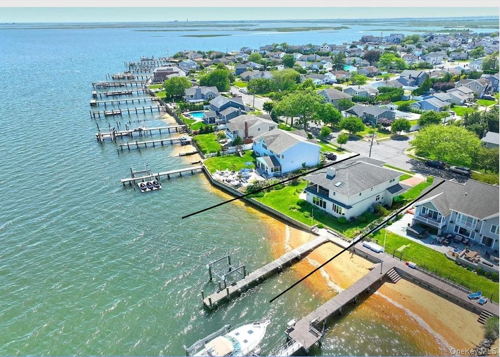 Unit for sale at 69 Ocean Avenue, Oyster Bay, NY 11758