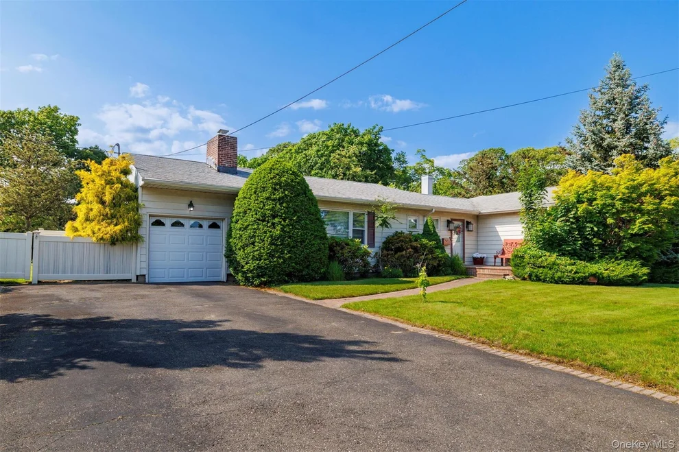 Unit for sale at 172 S Kensington Avenue, Hempstead, NY 11570