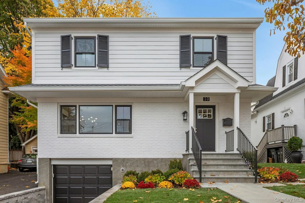Unit for sale at 10 Poplar Avenue, Pelham, NY 10803