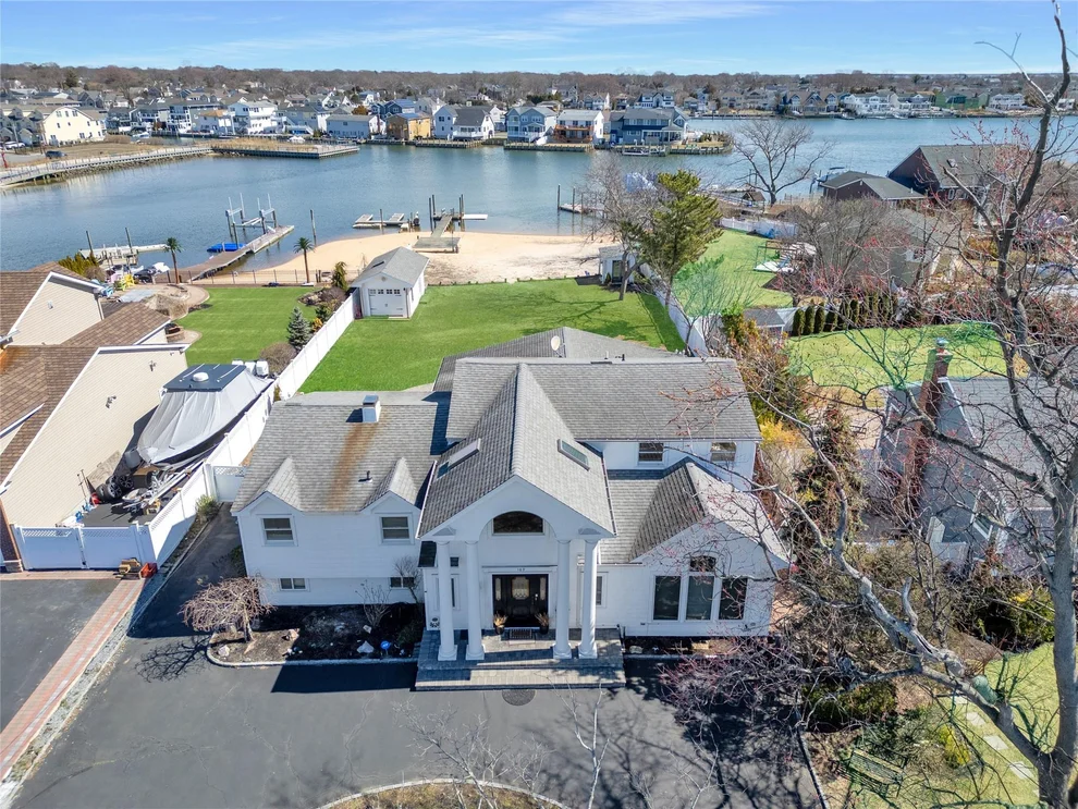 Unit for sale at 169 Ocean Avenue, Oyster Bay, NY 11758