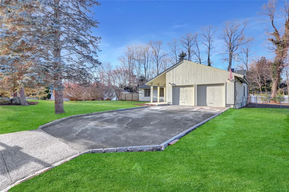 Unit for sale at 3 Stratford Road, Brookhaven, NY 11764