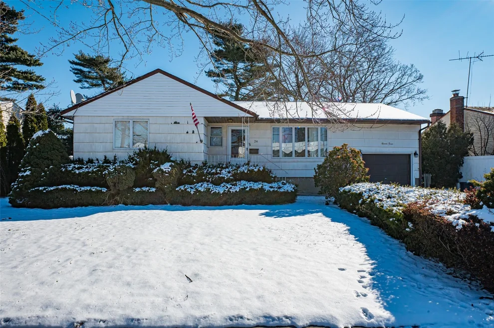 Unit for sale at 24 Hazel Avenue, Oyster Bay, NY 11735