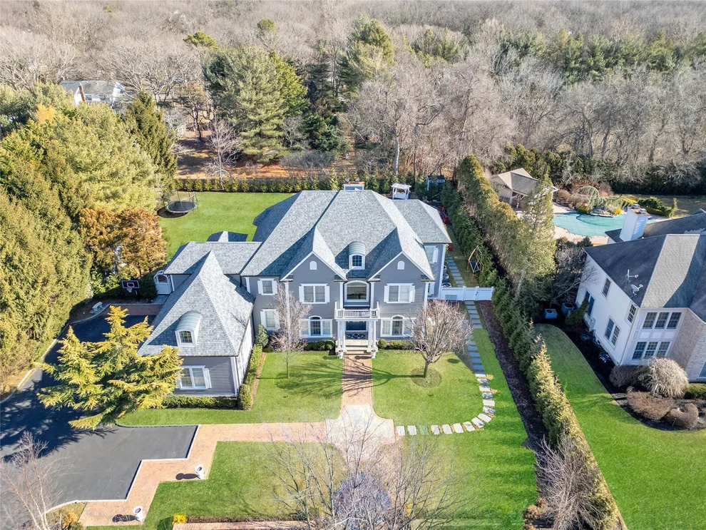 Unit for sale at 34 Legends Circle, Huntington, NY 11747