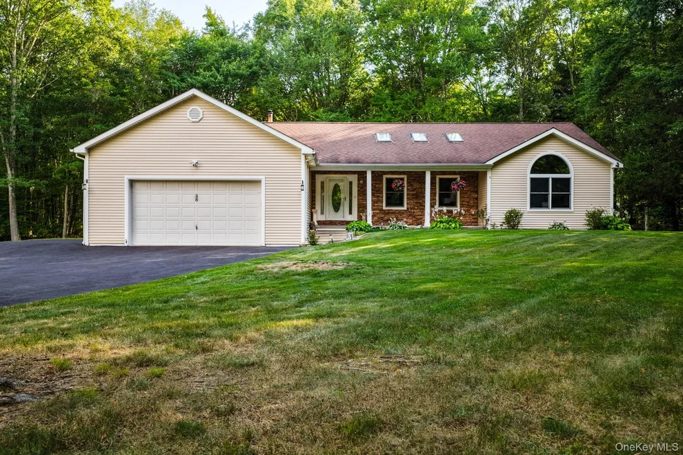 Unit for sale at 38 Greenshire Way, Newburgh (Town), NY 12586