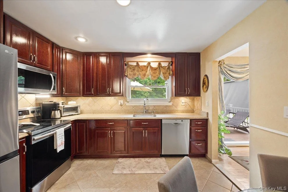 Unit for sale at 550 Saw Mill River Road, New Castle, NY 10546
