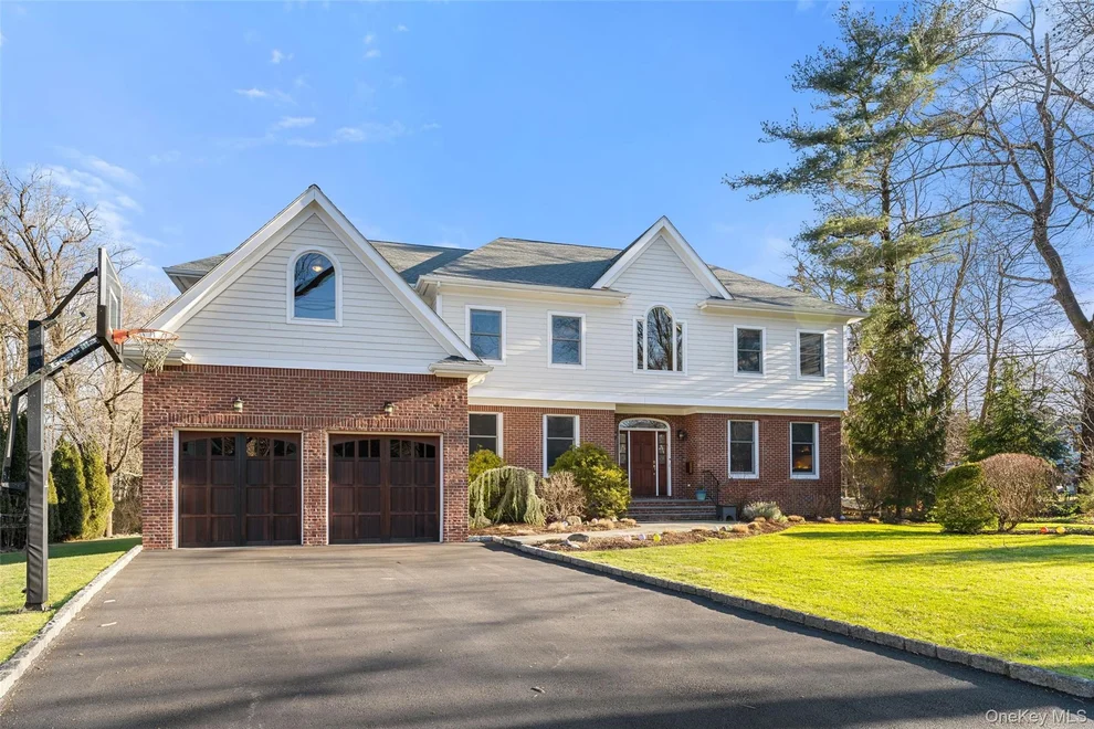 Unit for sale at 5 Stonewall Lane, Mamaroneck, NY 10543