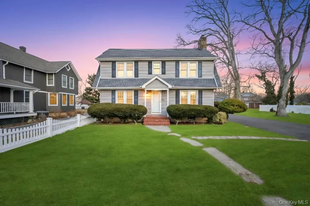 Unit for sale at 137 Melrose Avenue, Oyster Bay, NY 11758