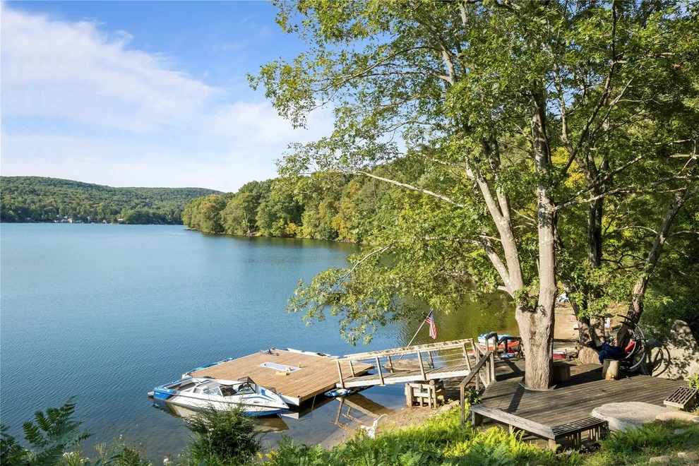 Unit for sale at 1018 Route 292, Pawling, NY 12531