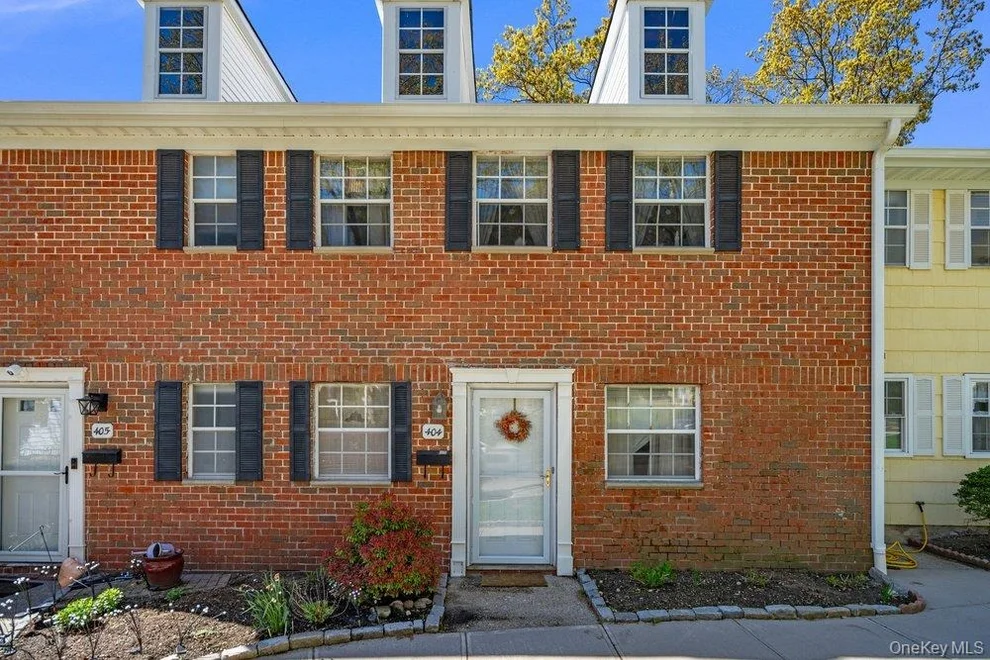 Unit for sale at 404 Towne House Village, Islip, NY 11749