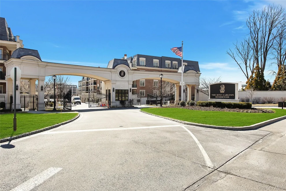 Unit for sale at 1000 Royal Court, North Hempstead, NY 11030