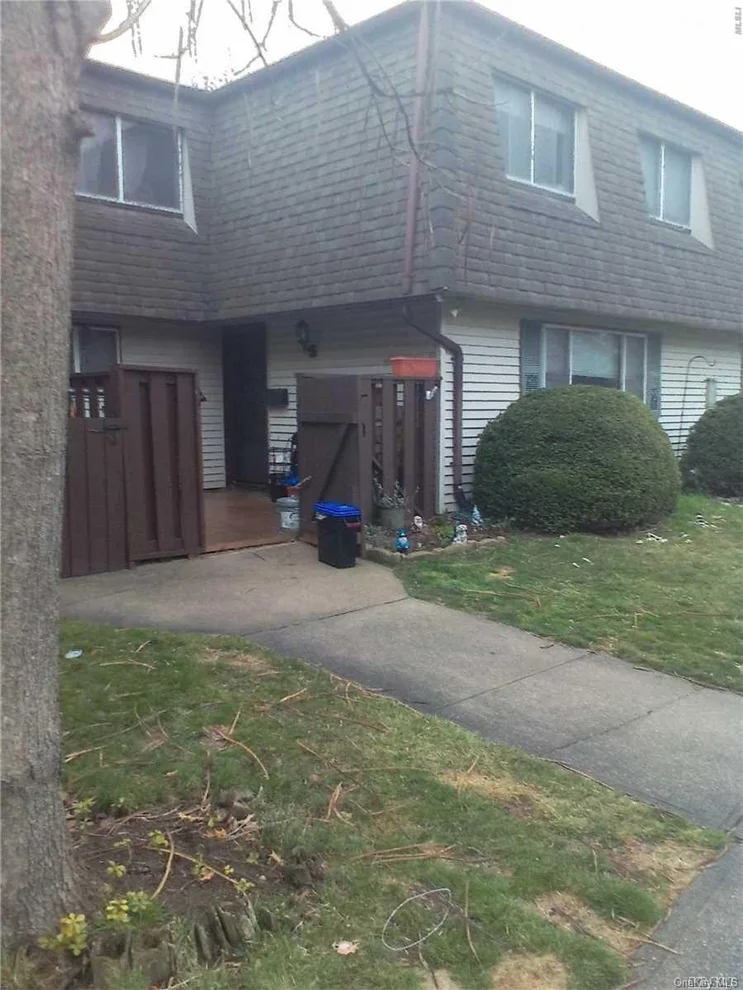 Unit for sale at 271 Feller Drive, Islip, NY 11722