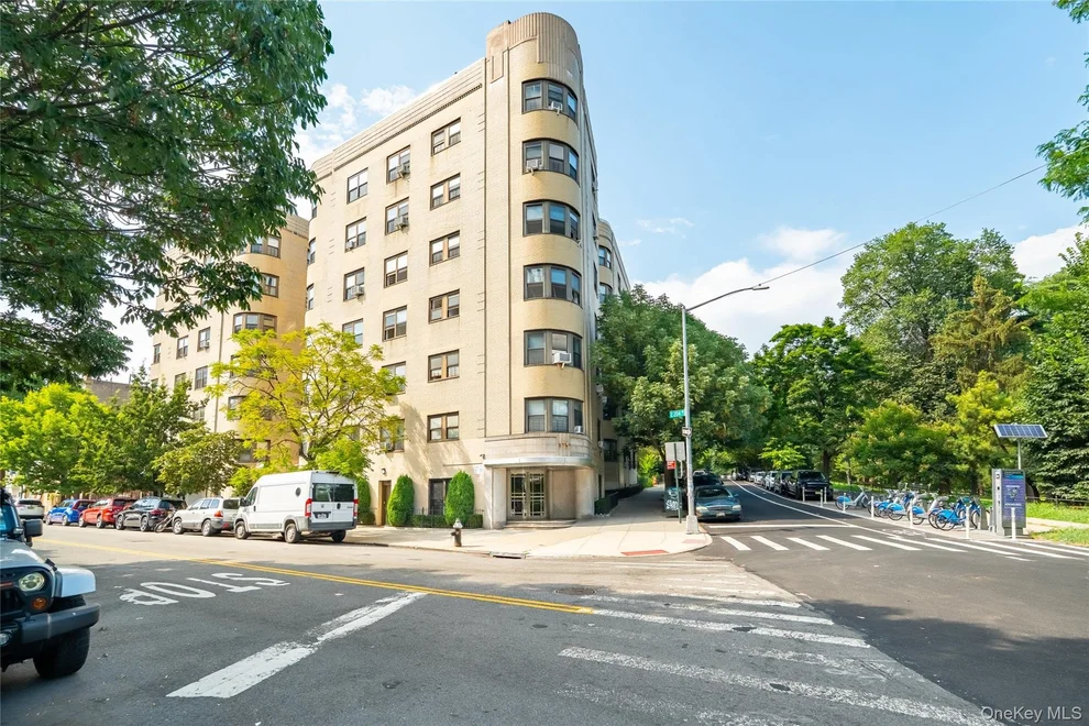 Unit for sale at 190 E Mosholu Parkway S, New York, NY 10458
