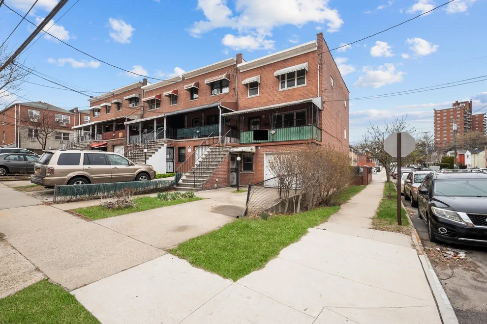 Unit for sale at 2019 Givan Avenue, New York, NY 10475