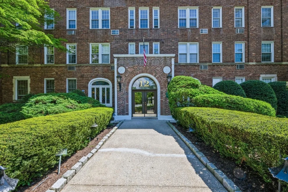 Unit for sale at 12 Hamilton Place, Hempstead, NY 11530