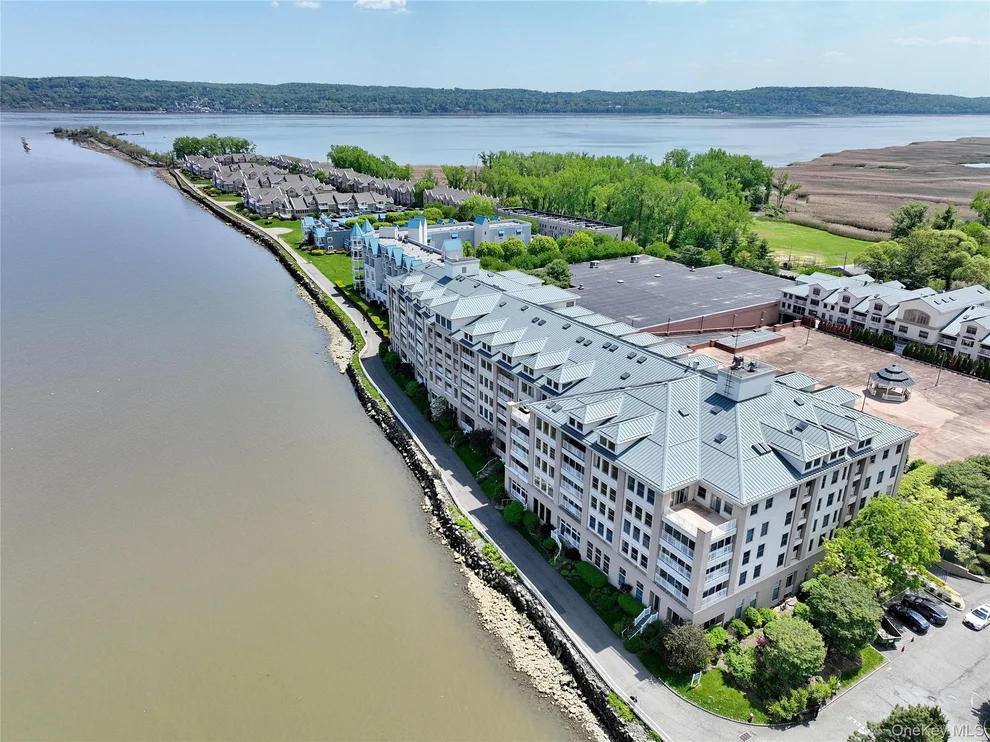 Unit for sale at 307 Harbor Cove, Orangetown, NY 10968