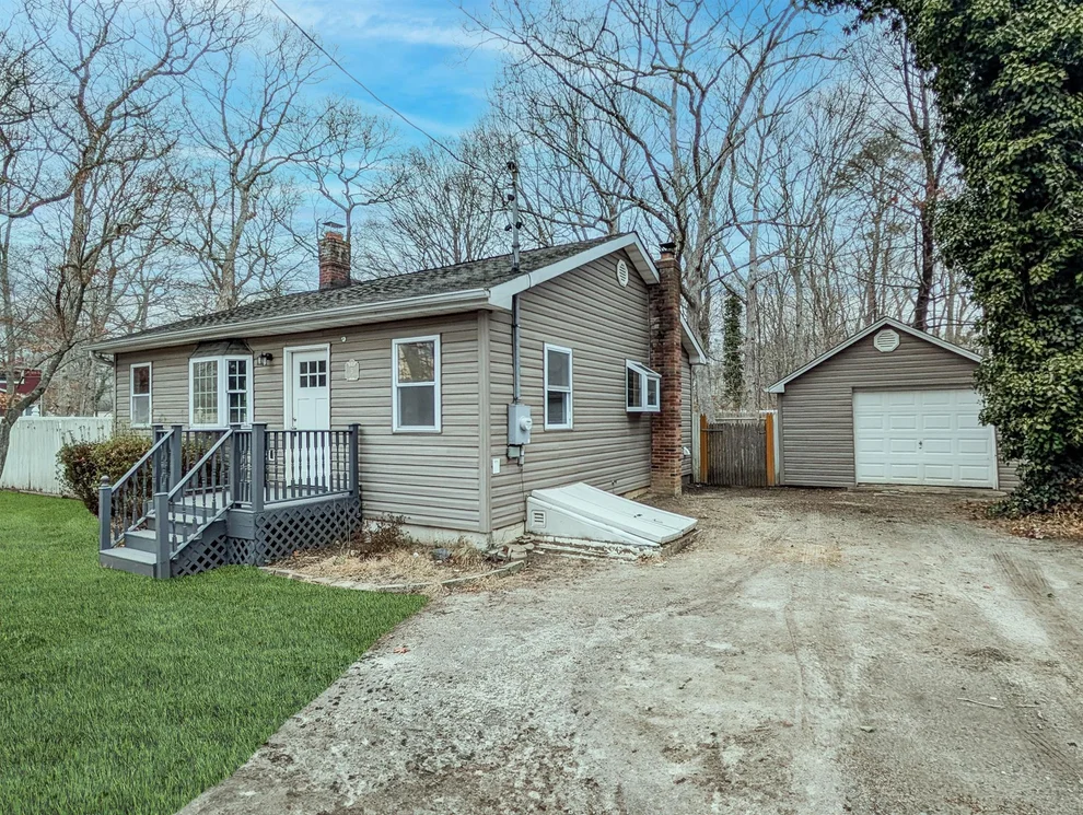 Unit for sale at 5 Vine Road, Brookhaven, NY 11951