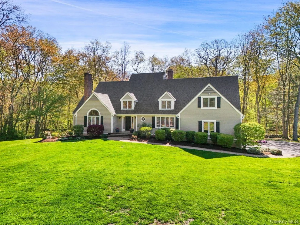 Unit for sale at 17 Pine Hill Drive, Lewisboro, NY 10590
