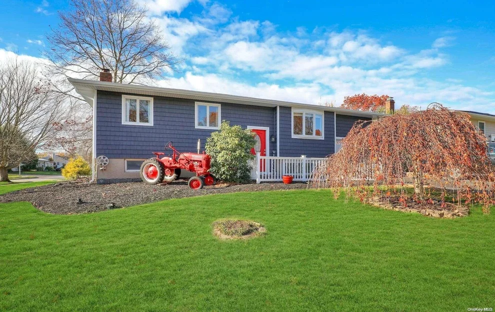 Unit for sale at 60 Wicks Path, Huntington, NY 11725