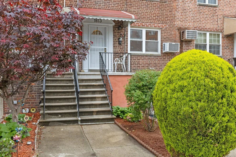 Unit for sale at 1813 Tomlinson Avenue, New York, NY 10461