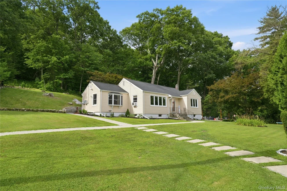 Unit for sale at 233 Hilltop Street, Carmel, NY 10541