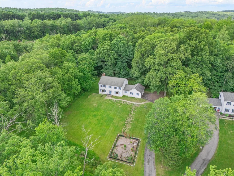 Unit for sale at 5 Ziegler Lane, New Windsor, NY 12553