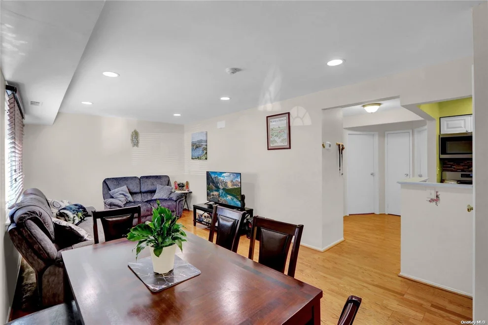 Unit for sale at 59 Point Circle S, Brookhaven, NY 11727