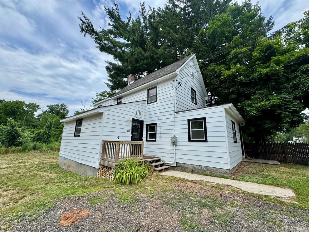 Unit for sale at 431 Violet Avenue, Hyde Park, NY 12601