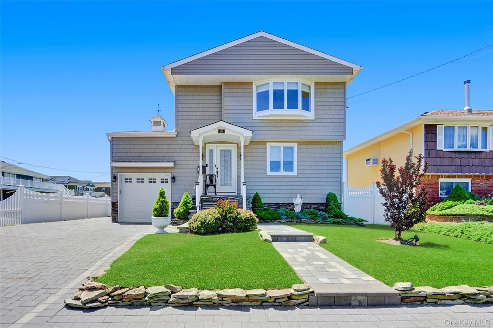 Unit for sale at 184 Inlet Drive, Babylon, NY 11757