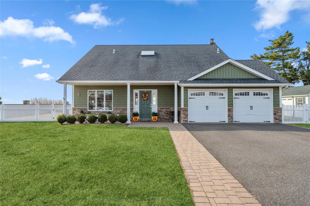 Unit for sale at 77 Shore Drive S, Babylon, NY 11726