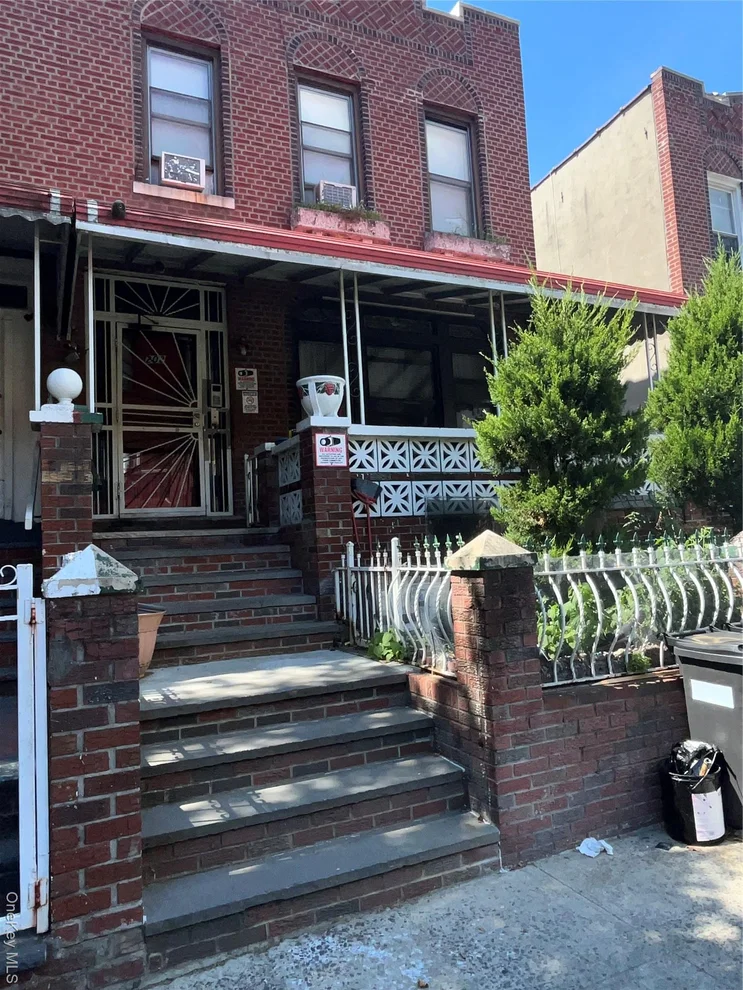 Unit for sale at 202 E 96th Street, New York, NY 11212