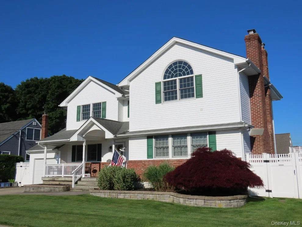 Unit for sale at 654 Alwick Avenue, Islip, NY 11795